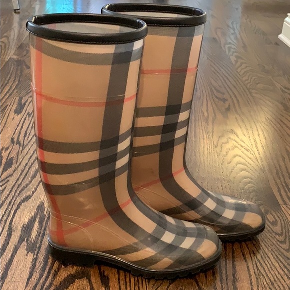 Burberry Shoes - Burberry Rain Boots Size 37